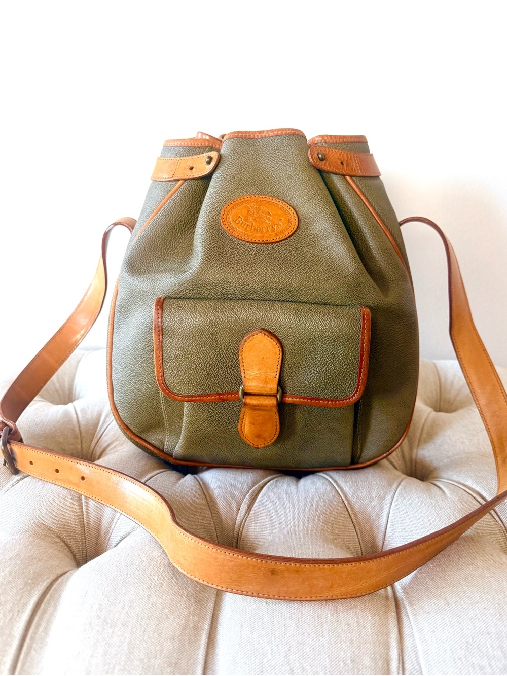 Vintage 1980s Burberrys Grained Canvas Bucket Excellent